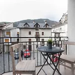Sky I By Bevalle Apartment