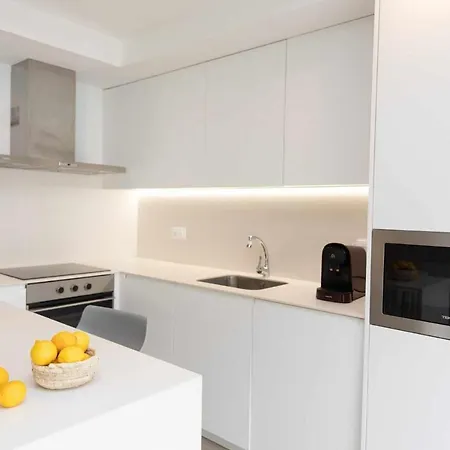 Sky I By Bevalle Apartment *